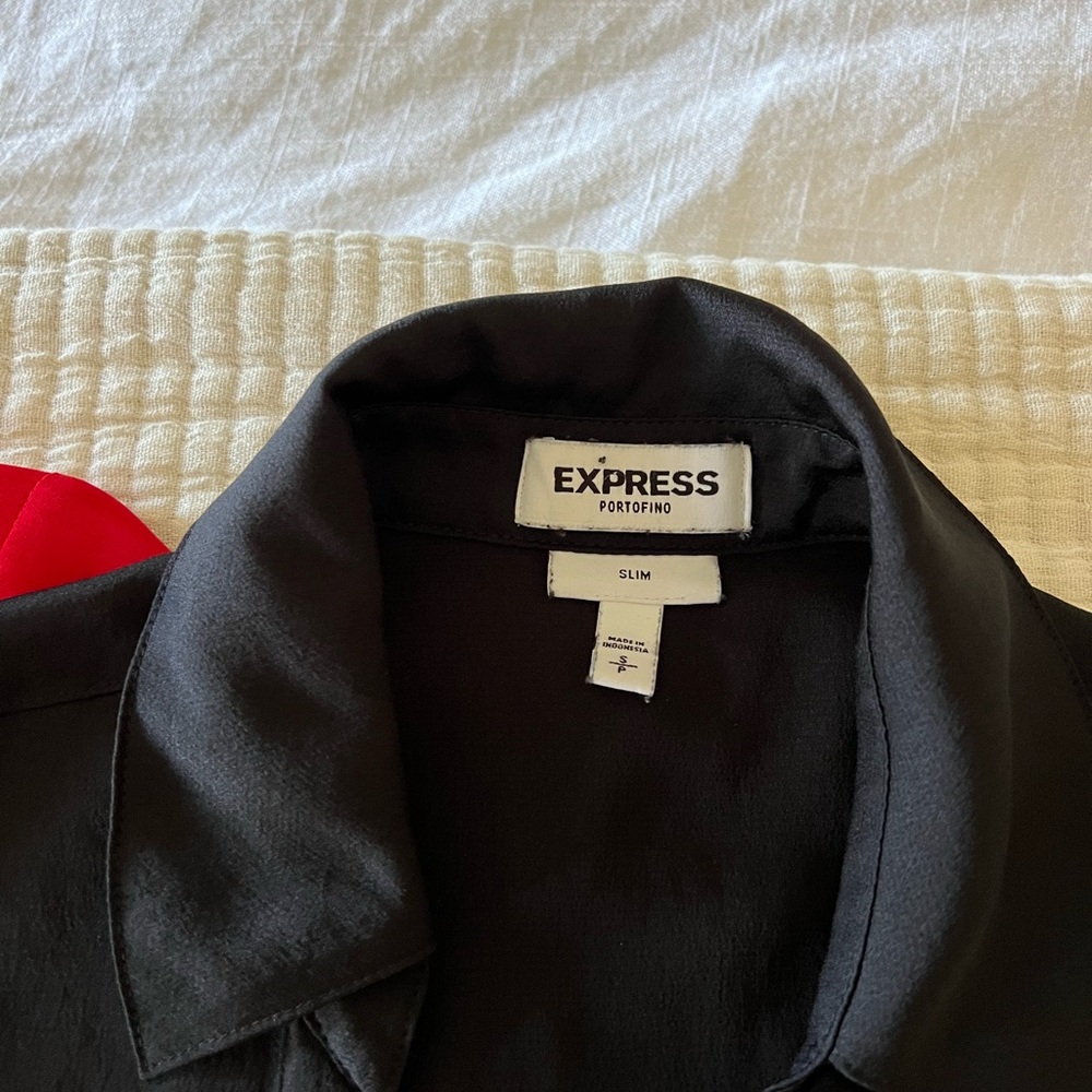 3 blouses - Picture 5 of 5